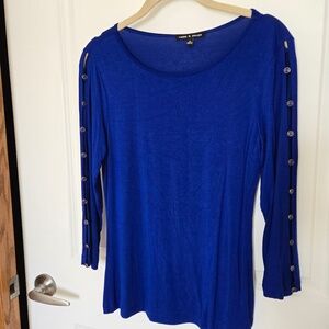 Women"s  size S top
